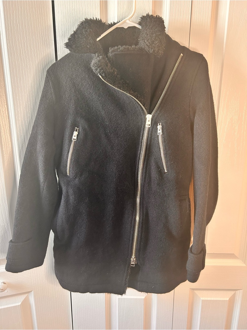 Wilfred Women’s Size Small Waterhouse Black Faux Shearling Full Zip Wool Coat